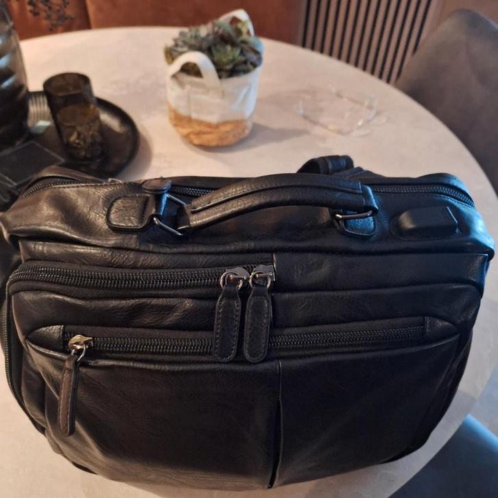 Zwarte tas/rugzak, Sieraden, Tassen en Uiterlijk, Tassen | Schooltassen, Gebruikt, Minder dan 30 cm, Ophalen of Verzenden