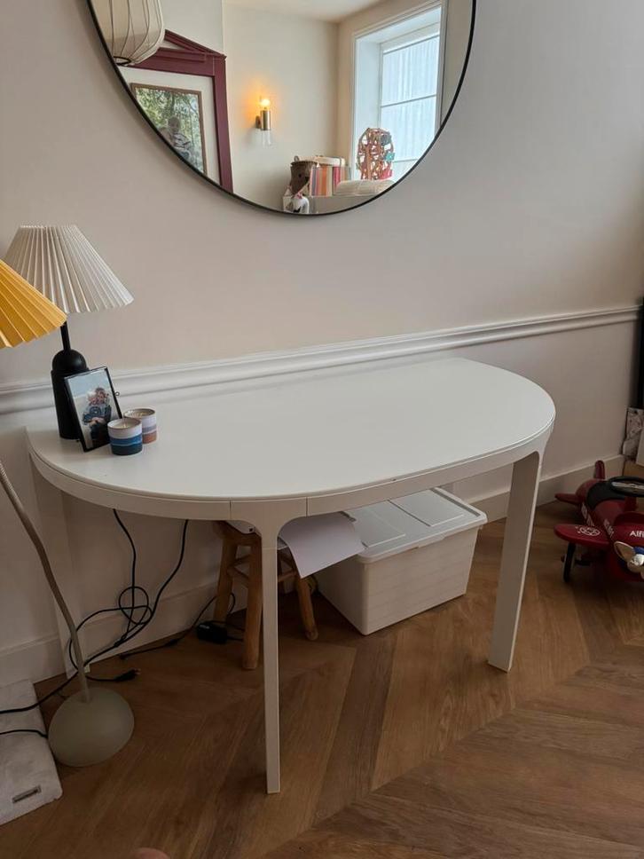 Uniek halfrond bureautje, 140x70, Huis en Inrichting, Bureaus, Zo goed als nieuw, Bureau, Ophalen