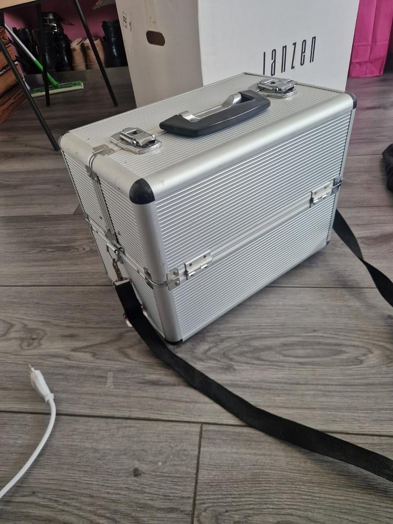 Make-up Koffer, Zwart, Met slot, Ophalen of Verzenden, Zo goed als nieuw