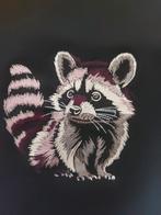 Heel mooi wasbeertje geborduurd op lapje stof van 50/50cm, Ophalen of Verzenden
