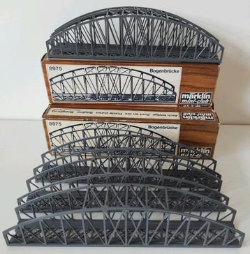 MÄRKLIN Z 8975 boogbrug, vijf stuks in nieuwstaat in de ovp  beschikbaar voor biedingen
