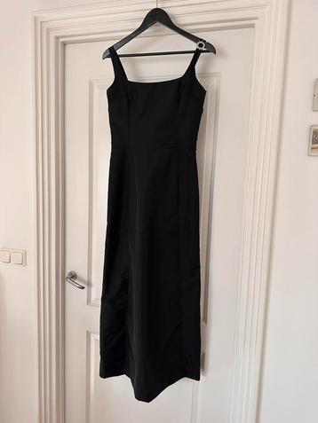 Zwarte gala/ afstudeer jurk van Hennes.