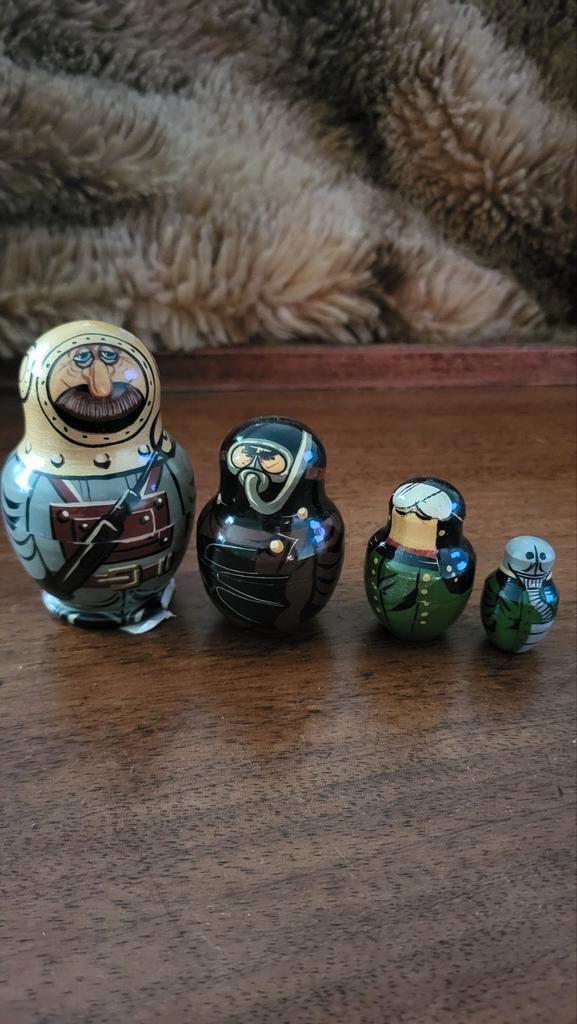 Duikende Baboesjka's - Grappig Hebbeding!, Antiek en Kunst, Curiosa en Brocante, Ophalen of Verzenden