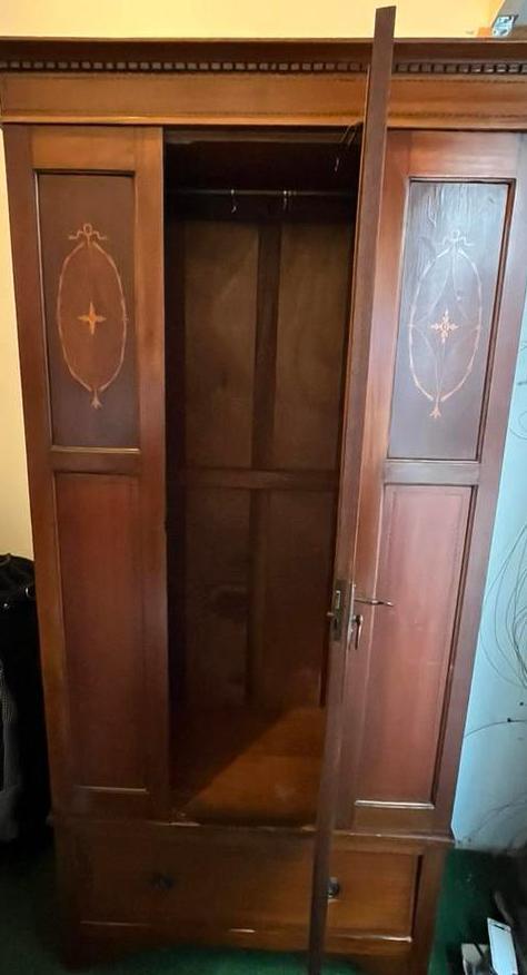 oude antieke +/- 1850 Engelse spiegel kleding kast notenhout, Antiek en Kunst, Antiek | Meubels | Kasten, Ophalen of Verzenden
