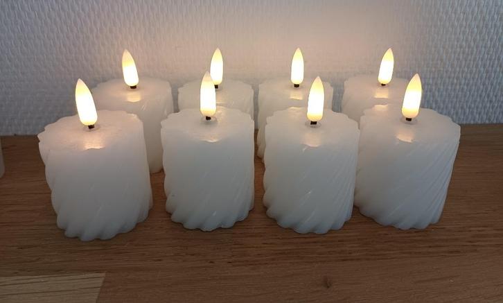 Set van 8 elektrische kaarsen, gedraaid, NIEUW!!! 8=€4,-!, Huis en Inrichting, Woonaccessoires | Kandelaars en Kaarsen, Nieuw