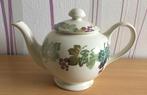 Theepot Royal Winton tradition, hand decorated England, Ophalen of Verzenden, Zo goed als nieuw, Aardewerk