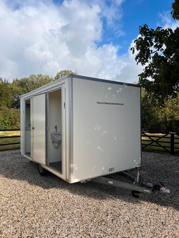 Toiletwagen WC Wagen Toilet wagen sanitair wagen huren, Hobby en Vrije tijd, Feestartikelen | Verhuur, Zo goed als nieuw, Overige