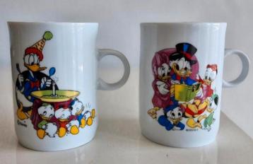 Twee Bekers Disney beschikbaar voor biedingen
