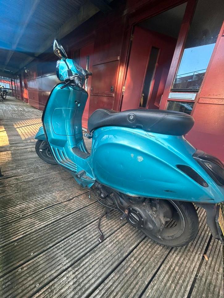 WRAK - Vespa Primavera 4T 4V 50CC, Fietsen en Brommers, Scooters | Vespa, Gebruikt, Overige modellen, Maximaal 45 km/u, Benzine