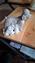 Beeldje Poedel met pups Lladro., Ophalen of Verzenden, Zo goed als nieuw