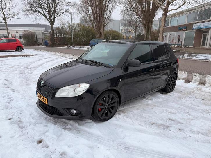Skoda Fabia 1.4 TSI 180pk Dsg-7 2012 Zwart, Auto's, Skoda, Particulier, Fabia, ABS, Airbags, Airconditioning, Android Auto, Apple Carplay