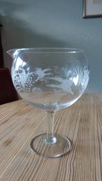 Vintage glazen schenkkan op voet, gedecoreerd, Ophalen of Verzenden