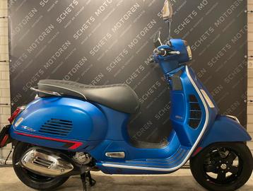 Vespa GTS 300 Supersport hpe | 6.057 km | Nieuw Staat! | BTW beschikbaar voor biedingen