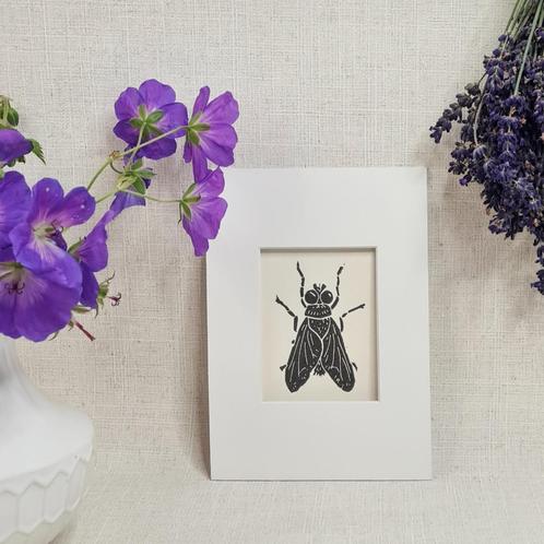 Linoleumsnede print Vlieg in passe partout 13x18cm, Huis en Inrichting, Woonaccessoires | Schilderijen, Tekeningen en Foto's, Nieuw