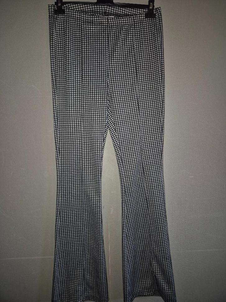 Nieuwe flared pantalon ruit Coco bella M/L, Kleding | Dames, Broeken en Pantalons, Nieuw, Maat 38/40 (M), Overige kleuren, Lang