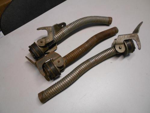 Jerrycan nozzle universeel (rond en US combinatie), Verzamelen, Militaria | Algemeen, Landmacht, Ophalen of Verzenden
