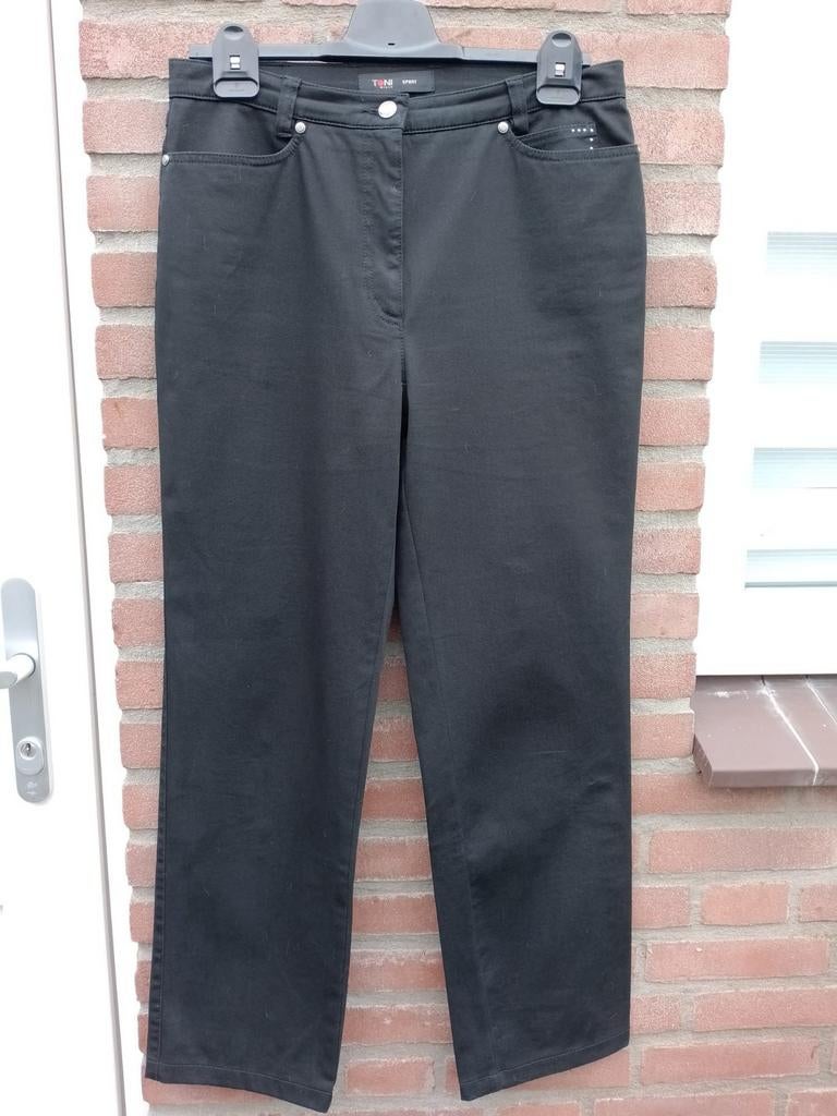 Prachtige dames broek van TONI dress Sport, 40 zwart, Maat 38/40 (M), Verzenden, Zwart, Zo goed als nieuw