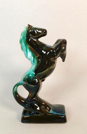 Vintage keramiek beeld van steigerend paard. Blue Mountain  beschikbaar voor biedingen
