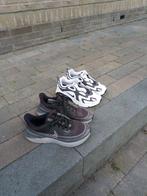 2 stel Nike sportschoenen, Ophalen of Verzenden, Zo goed als nieuw, Wit