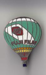 Luchtballon pin emaille Fujifilm Camera Logo, Verzamelen, Speldjes, Pins en Buttons, Gebruikt, Niet vindbaar, Niet vindbaar, Speldje of Pin