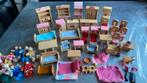 Grote set houten poppenhuis meubels en poppetjes, Kinderen en Baby's, Speelgoed | Poppenhuizen, Ophalen of Verzenden, Gebruikt
