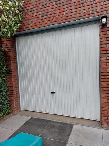 Garage kanteldeur beschikbaar voor biedingen