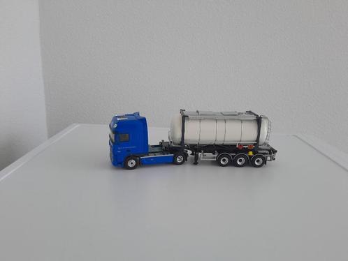 Daf 95 xf van De Wit Transport met Tankcontainer transport ., Hobby en Vrije tijd, Modelauto's | 1:50, Nieuw, Bus of Vrachtwagen