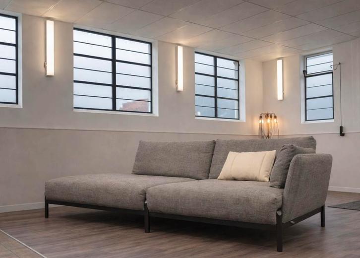 Leolux Enna chaise longue/ sofa 260 cm, Huis en Inrichting, Banken | Bankstellen, Zo goed als nieuw, Vierpersoons of meer, Stof