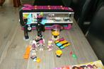 Te koop: Lego Friends Popster tourbus 41106 met boeken, Kinderen en Baby's, Speelgoed | Duplo en Lego, Ophalen of Verzenden, Gebruikt