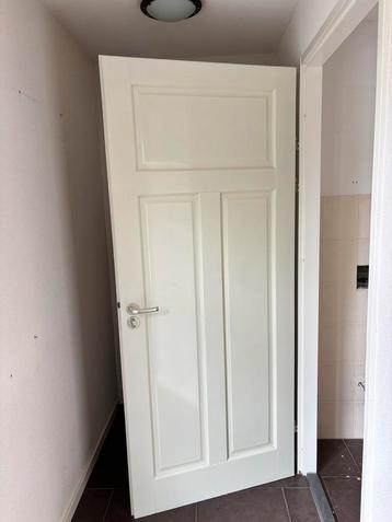 3 linksdraaiende Landelijke Binnendeuren 90x211cm beschikbaar voor biedingen