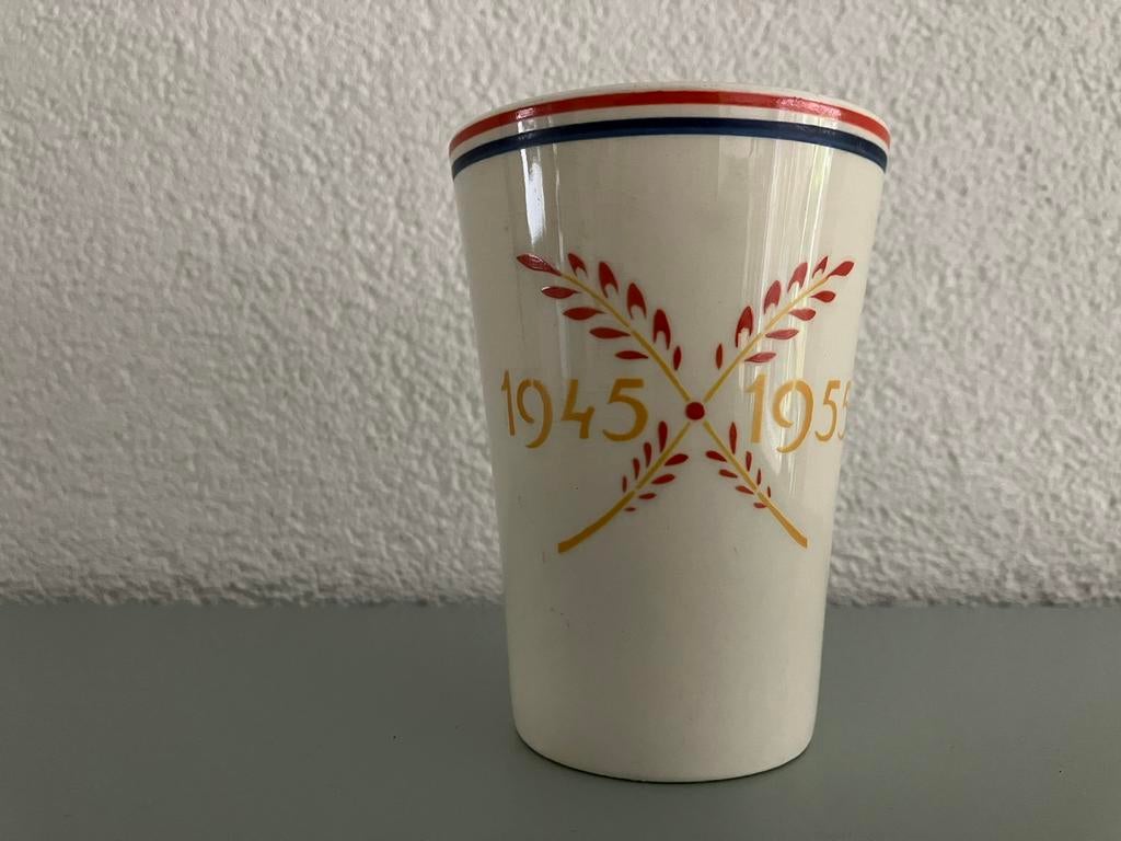 Herdenkingsbeker Tweede Wereldoorlog, Bevrijdingsbeker, Ophalen of Verzenden, Gebruikt, Servies