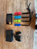 Nintendo Switch met 4 JoyCons & Dock, Gebruikt, Overige genres, Eén computer, Ophalen of Verzenden