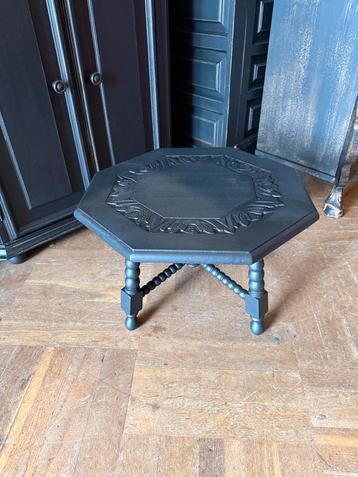Brocante laag tafeltje vintage plantentafel bijzettafel VdlM beschikbaar voor biedingen