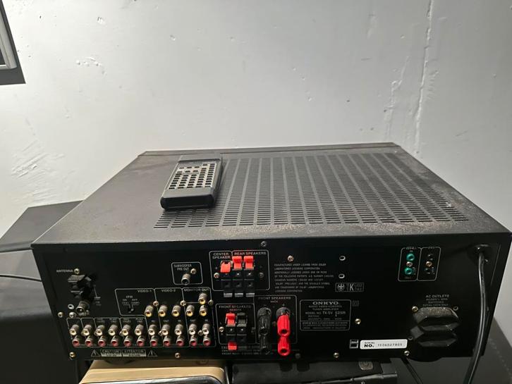 Onkyo Audio Video Control Tuner Amplifier R1 versterker, Audio, Tv en Foto, Versterkers en Receivers, Gebruikt, Stereo, Onkyo