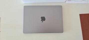 MacBook Pro 14 2021 (2022) M1 Pro /16 Ram /512GB SSD/ Nette  beschikbaar voor biedingen