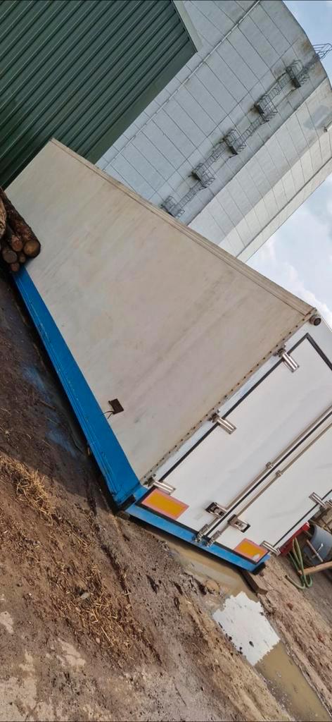 Geïsoleerde Container - 10.5 Meter, Zakelijke goederen, Machines en Bouw | Keten en Containers, Ophalen