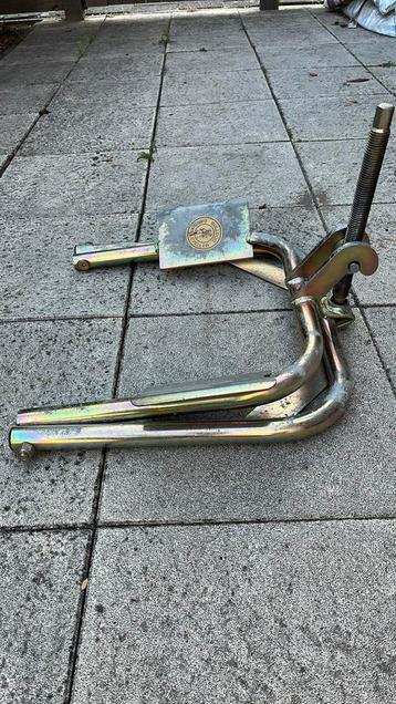 Caravan leveler beschikbaar voor biedingen