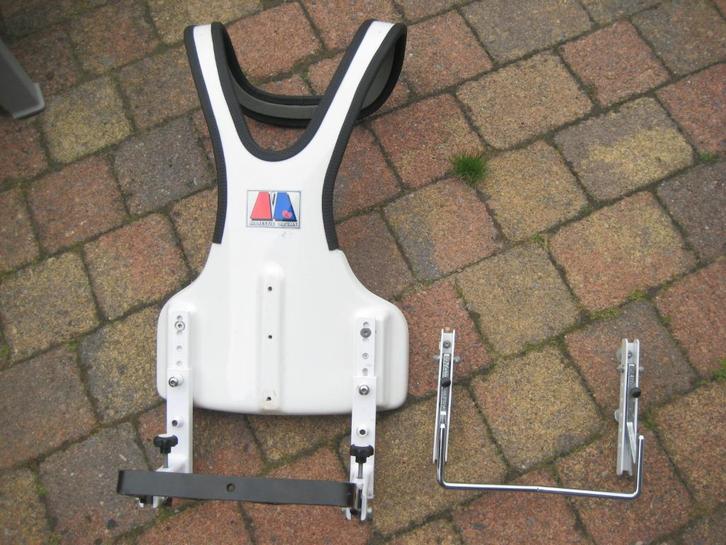 Marching Majestic draagharnas met verschillende adapters, Muziek en Instrumenten, Instrumenten | Toebehoren, Gebruikt, Drums of Percussie