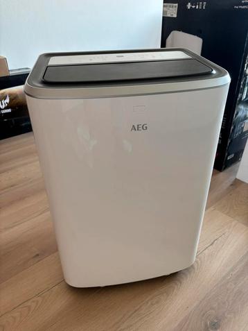 AEG AXP34U338CW 3.4Kw Verwarmen en koelen beschikbaar voor biedingen