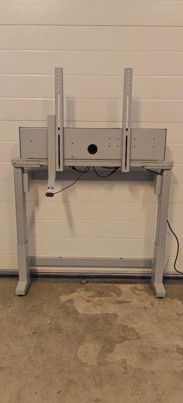 TV lift beschikbaar voor biedingen
