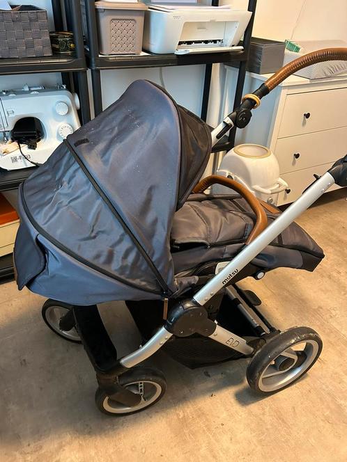 Musty urban nomad, Kinderen en Baby's, Kinderwagens en Combinaties, Gebruikt, Combiwagen, Mutsy, Luchtbanden, Met reiswieg, Verstelbare duwstang