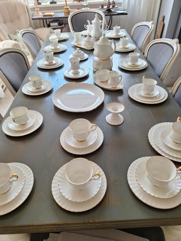 Royal Albert Val 'Dor koffieservies beschikbaar voor biedingen