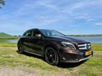 Mercedes-Benz GLA 200 Prestige / AMG -Styling /180PK/ Nw APK, Te koop, Emergency brake assist, Benzine, Leder en Stof