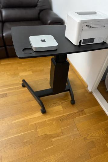 ❤️🔥VERHUIZING! laptoptafel met wielen en één lade beschikbaar voor biedingen