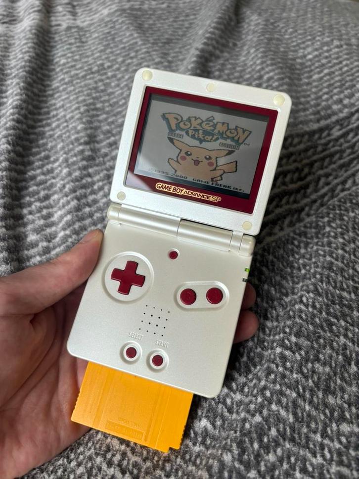 Gameboy Advance SP Famicom Editon, Spelcomputers en Games, Spelcomputers | Nintendo Game Boy, Zo goed als nieuw, Game Boy Advance SP