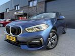 BMW 1-serie 116i Executive Edition | 1E EIGENAAR | 12MND GAR, Gebruikt, Blauw, Bedrijf, 3 cilinders