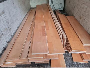 Hele nette parket vloer made in Sweden ca 30 planken licht beschikbaar voor biedingen