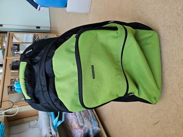 Benneton rugtas 58x20x34 beschikbaar voor biedingen