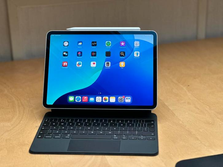 11” iPad Pro M1 (2021), WiFi+5G 256Gb + Magic Keyboard + Pen, Computers en Software, Apple iPads, Zo goed als nieuw, Apple iPad