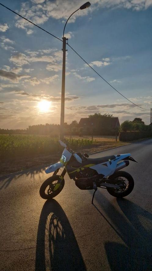 Husqvarna sm701 sm 701 supermoto 2023 (A2) NIEUWSTAAT, Fietsen en Brommers, Brommers | Crossbrommers, Zo goed als nieuw, Overige merken